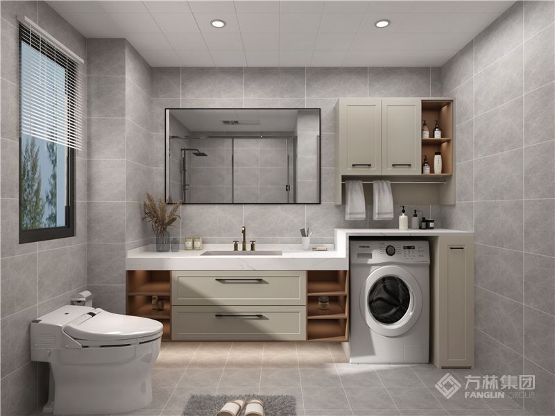 原始两个卫生间，设计后公共卫生间已经拆除作为西厨空间，所以主卧的卫生间要做为公共卫生间，客户对于淋浴房有特殊大小需求，所以整个卫生间淋浴房做了特殊尺寸设计