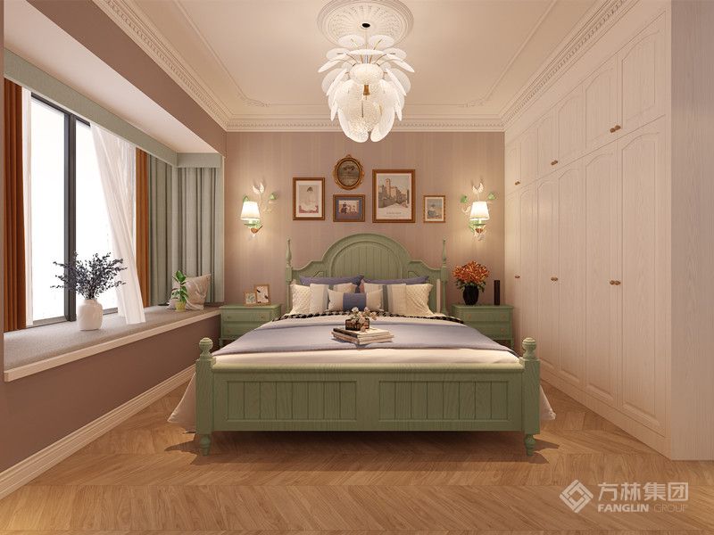 墙面的肌理搭配复古的大床，赋予空间高级感，诠释法式风格的优雅。