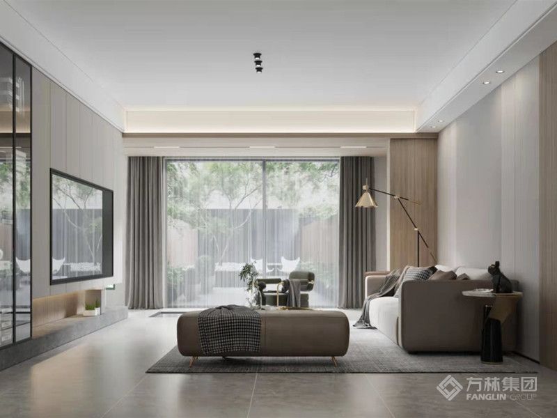 枫木色为主基调，大面积白色做对比色，空间规整，收纳充足