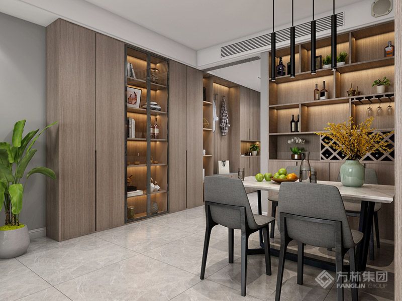 用灯光捕捉时间的痕迹，含蓄的色彩沉默地表达着空间内敛的气质。舒适感没有用丰富的元素衬托，而是在宁静的触觉中自成高格。