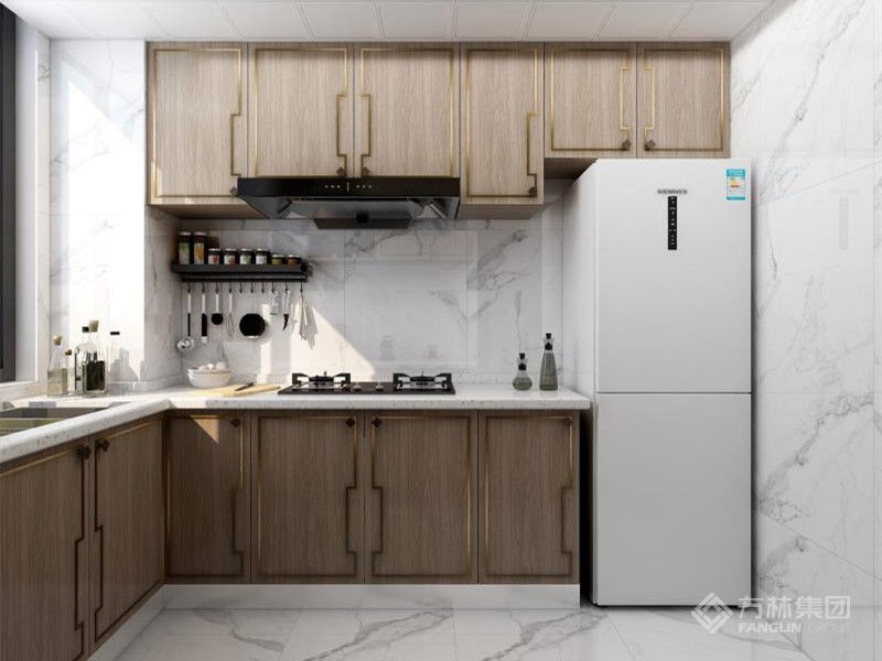 抛却繁琐自然不等同于空无一物，有立场的选择才能呈现有态度的生活。厨房空间考虑原本层次感的缺乏，增设岛台，空间布局合理优化的同时增加操作收纳面积。