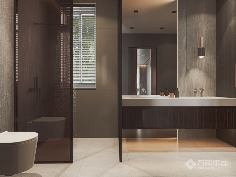 柔和的灯光下，整洁而精致的卫生间显得尤为温馨。大理石墙面和地面，光滑而明亮，承载着主人对生活品质的追求。每一处细节都被精心打造，从钢化玻璃淋浴间到高品质卫浴用品，均充分体现出主人对家居环境的热爱。