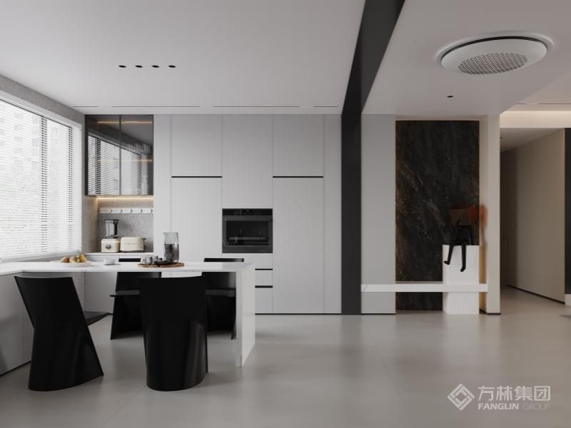 西厨区做了嵌入式蒸箱烤箱设计，所有嵌入式家电需要在定制橱柜之前预留好尺寸。餐岛一体的设计增加了餐厅的功能性