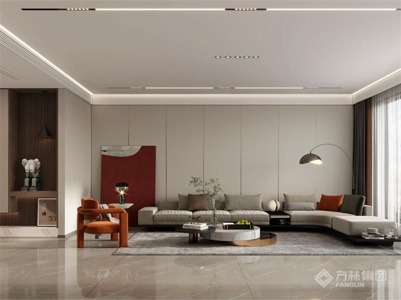 客厅电视墙上有一个次卧的入户门，因此采用了墙板加隐形门的方案，这样可以最大化视觉上弱化门洞的存在，使得空间更整体，墙板加木饰面的应用元素，材质上有肌理感，灯光配合相互映衬和谐统一，很好的凸出了整体的氛