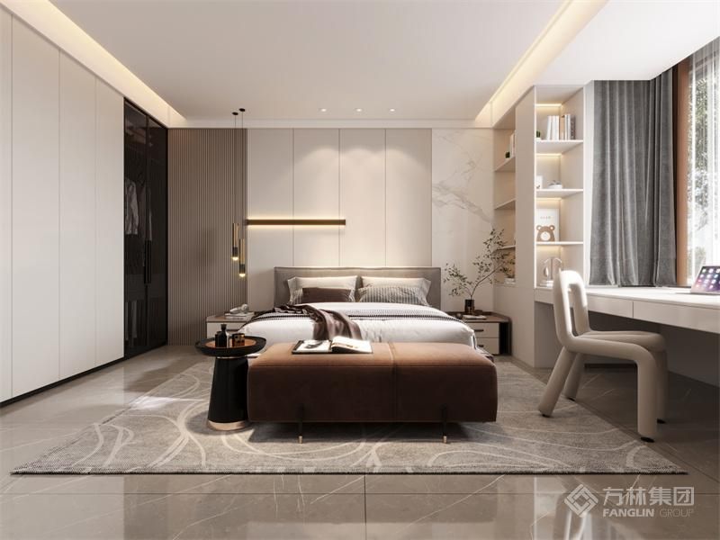 主卧室无主灯的吊顶方案，整体简洁明快为主，多于的装饰反而适得其反。飘窗用柜体加宽设计，得到了单独的书桌和储物空间，空间利用更合理。