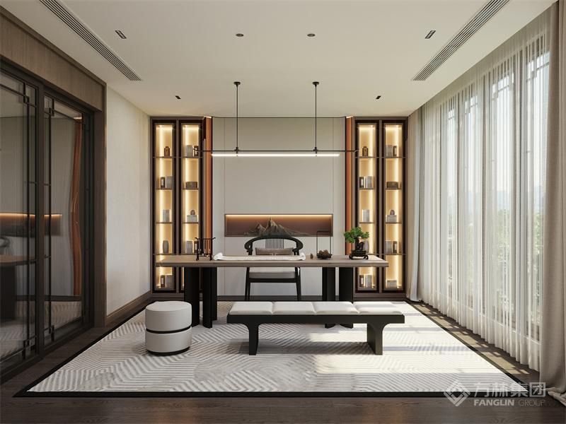 中式元素在整个空间灵活运用，从背景墙到花瓶果盆点滴运用，进入空间便感知一股墨余书香的气息，浮华之世藏着一座归宅