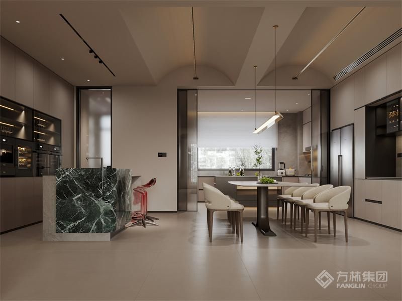 根据原始梁位置设计的户型吊棚，为餐厅带来独特的视觉效果，增添空间的艺术氛围。更有效提升空间的层次感和立体感。使整个空间显得更加柔和、流畅。