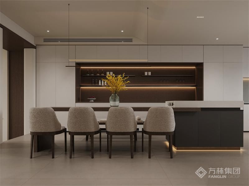 白色主调符合整体的颜色基调，营造简洁、明亮、干净的氛围，木质餐桌的餐桌椅与白的餐边柜相得益彰，弧形棚面造型为餐厅增添了独特的韵味，受到了业主 的高度好评。既满足了实用性的需求，又展现了现代风格的美感，