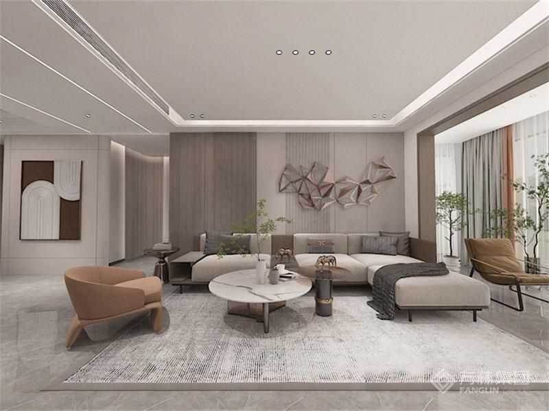 男主人平时工作比较忙，回到家里一定要放松